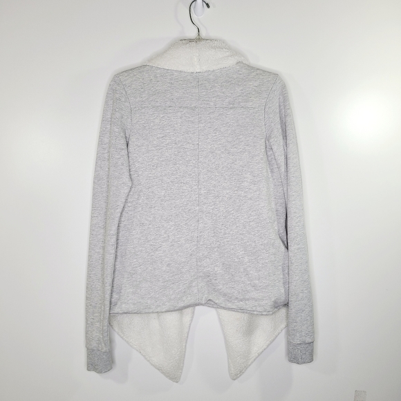 Gaiam gray Sherpa lined oversized yoga wrap cardigan with pockets - Picture 6 of 12